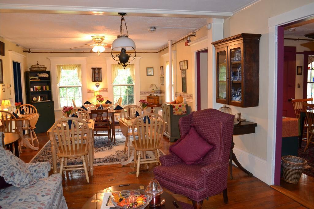 Benjamin Prescott Inn Jaffrey Exterior foto